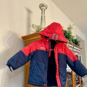 OshKosh B'gosh Blue Winter Jacket with Red Detail pockets adj sleeve Toddler 5T